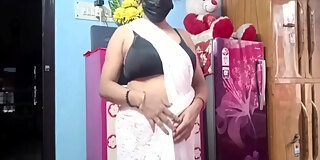 amateur,aunty,big tits,desi,desi amateur,hairy pussy,hd,horny,indian,indian amateur,indian hd,mature,saree,solo,stepmom