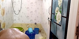 amateur,brunette,desi,hd,shower,solo