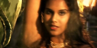 amateur,beauty,brunette,dancing,indian,mature,milf,solo